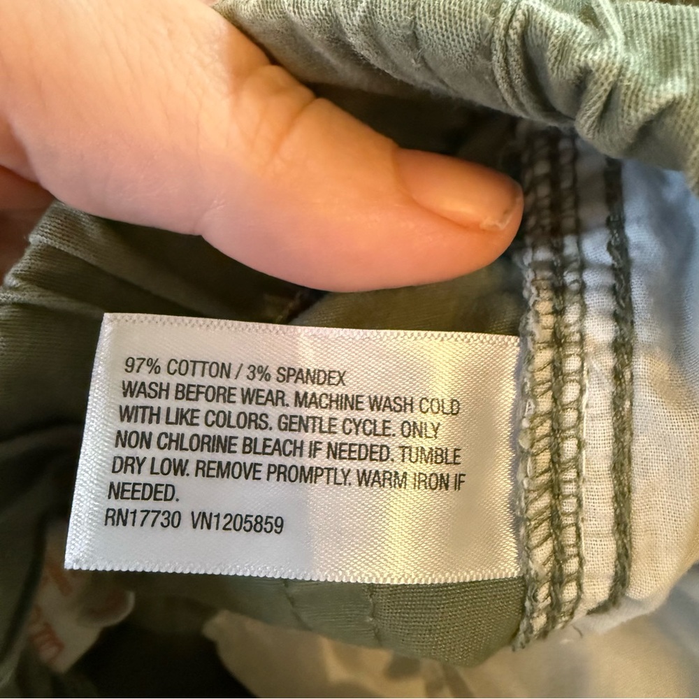 Cat & Jack Olive Green Kids Khaki Drawstring Pants EUC SZ 4 - Picture 3 of 4